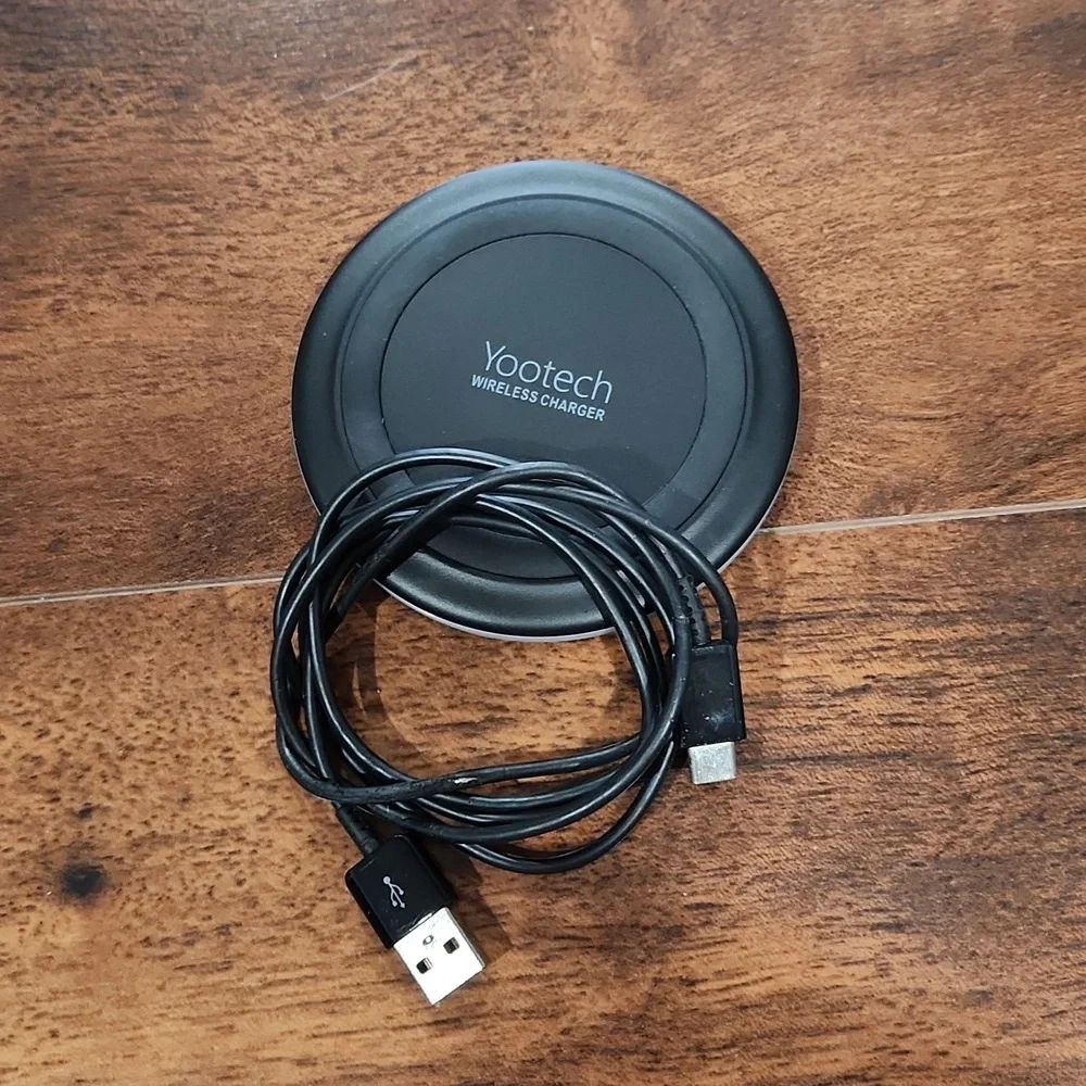 Yootech brand wireless charging pad and cord